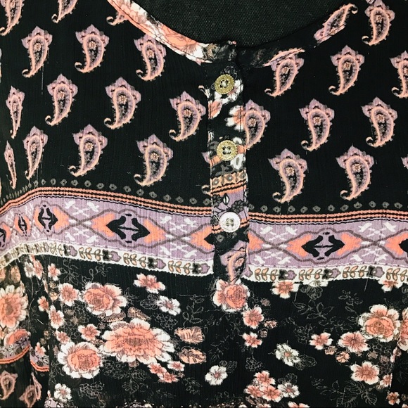 2/$20 Black Floral Paisley Button Down Top Size XL - Picture 2 of 7